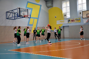 KOSZYKARKI LO RYMANÓW Z AWANSEM DO PÓŁFINAŁU WOJEWÓDZTWA
