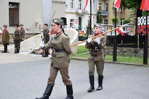 Uczniowie LO Rymanów (druhowie PTG „Sokół”) na uroczystościach 137. rocznicy powstania Sokolstwa Polskiego na Sądecczyźnie