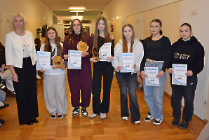 Dekoracja Mistrzów Internatu w Tenisie Stołowym.