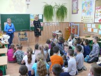 Pani Dyrektor czyta dzieciom _2