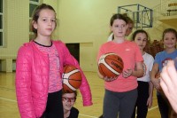 Pracowite ferie koszykarek _81