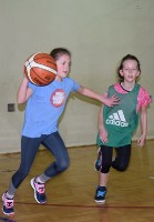 Pracowite ferie koszykarek _90