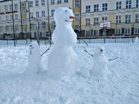 Zabawy klas trzecich na śniegu_28