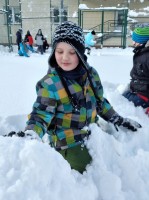 Zabawy klas trzecich na śniegu_33