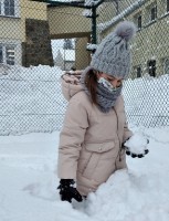 Zabawy klas trzecich na śniegu_6