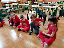 Walentynkowo-integracyjny dzień przyjaźni w klasie 1b